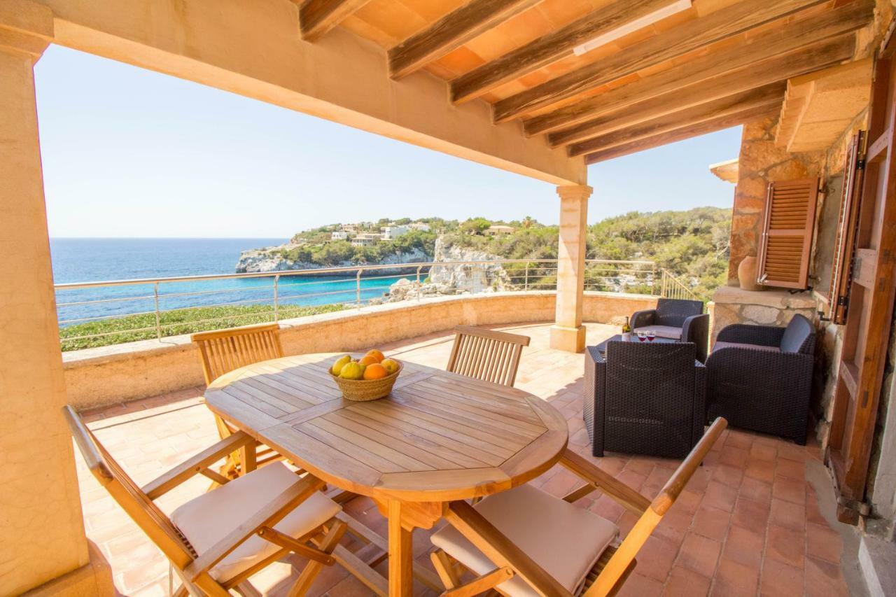 Beautiful private villa on the sea Santanyí Esterno foto