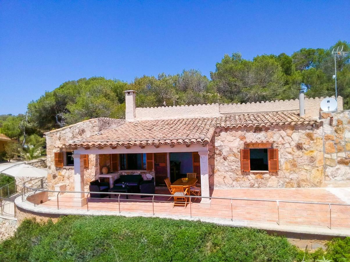 Beautiful private villa on the sea Santanyí Esterno foto