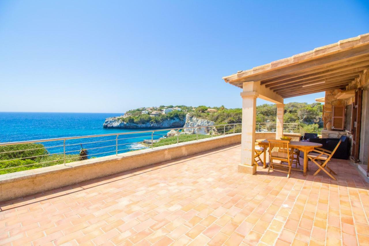 Beautiful private villa on the sea Santanyí Esterno foto
