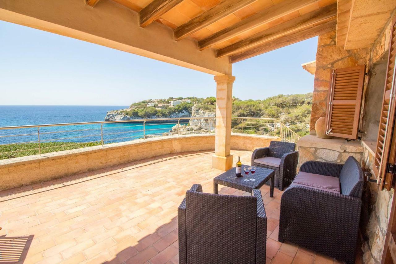 Beautiful private villa on the sea Santanyí Esterno foto