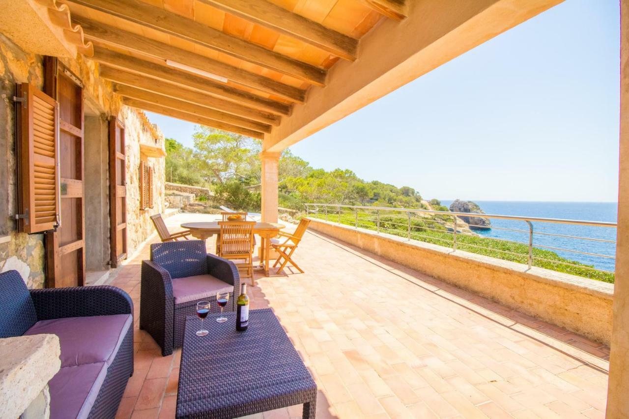 Beautiful private villa on the sea Santanyí Esterno foto