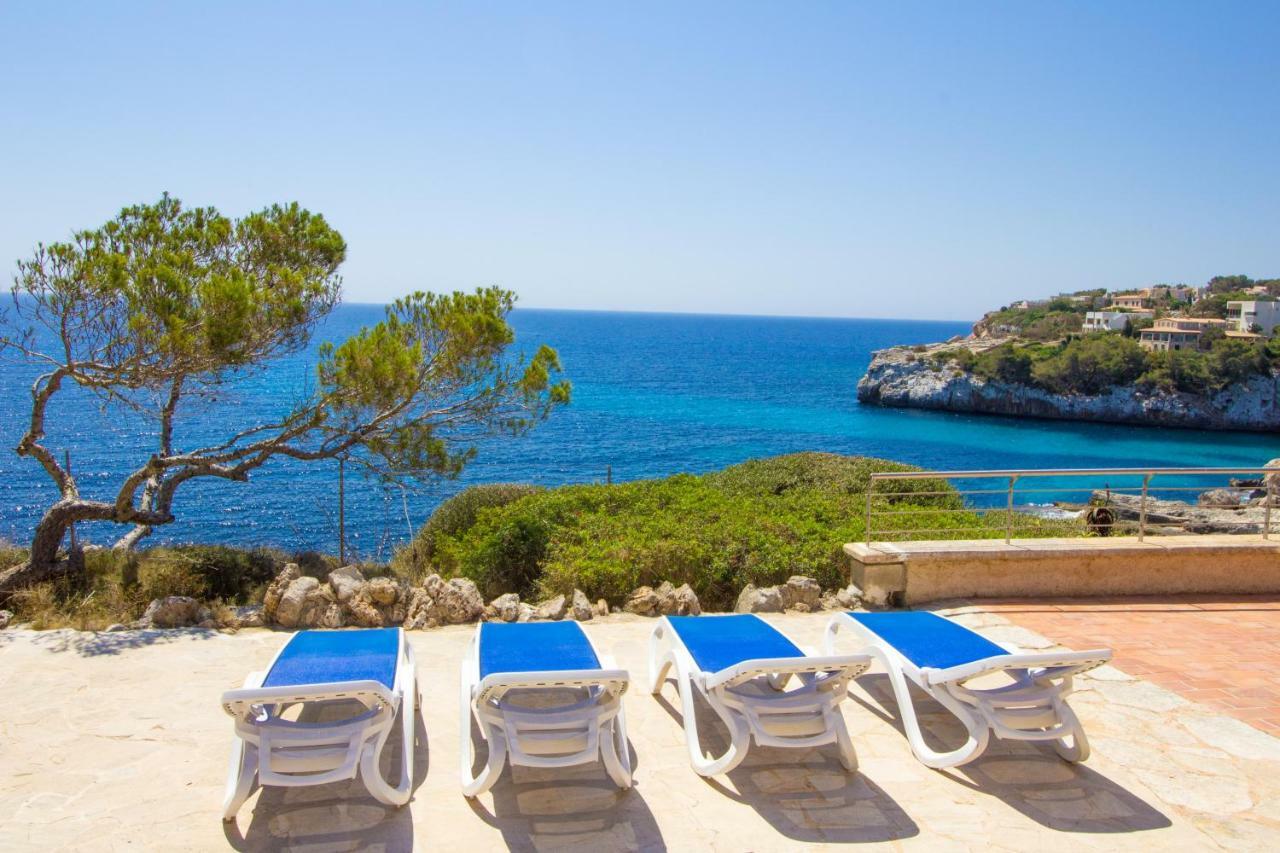 Beautiful private villa on the sea Santanyí Esterno foto